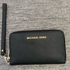 Michael Kors Wristlet